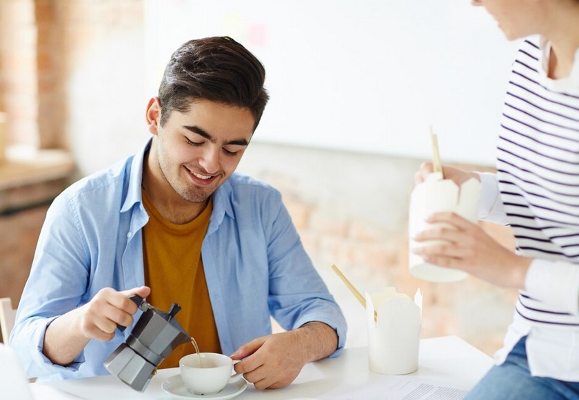 Jangan Abaikan! Minum Kopi atau Teh Bisa Menurunkan Risiko Kanker Kepala dan Leher