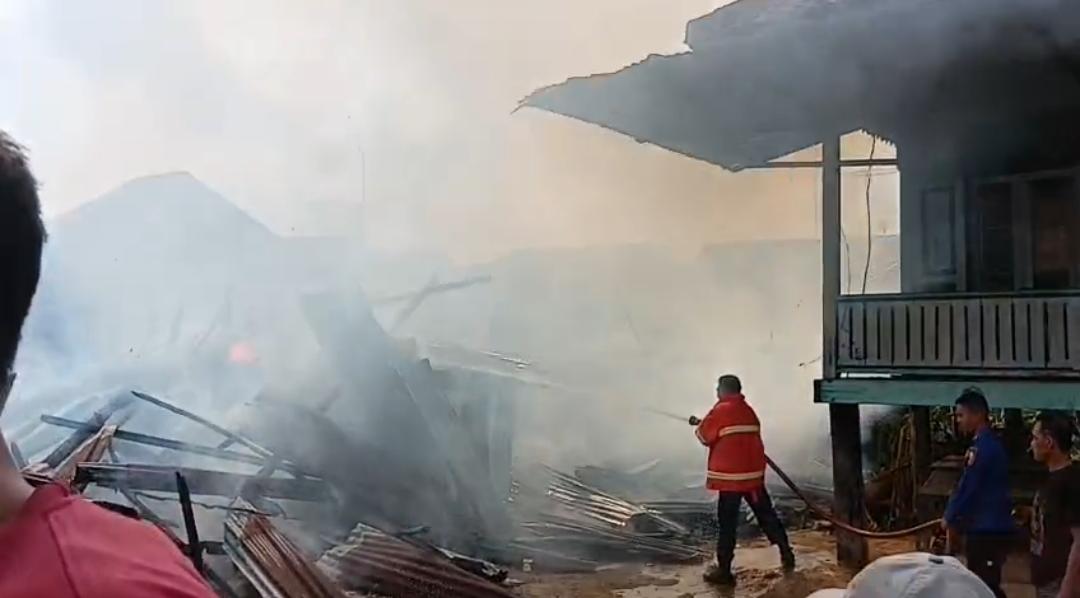 Satu Rumah di Kumpeh Ulu Muaro Jambi Terbakar, Tak ada Korban Jiwa