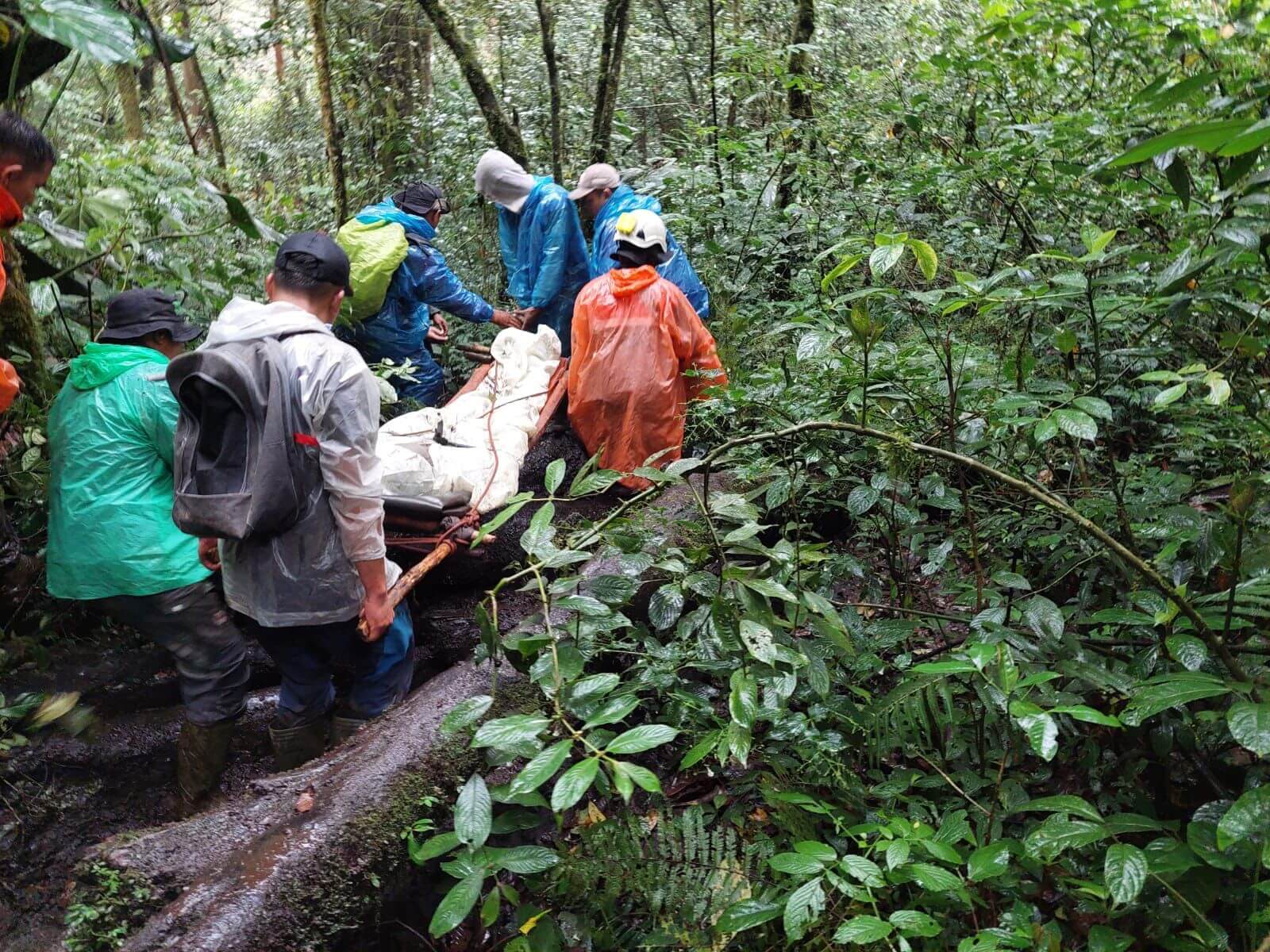 Tim SAR Berhasil Evakuasi Pendaki Gunung Kerinci yang Cidera