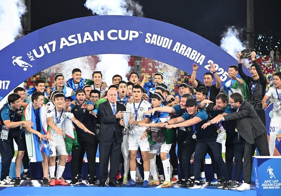 Bantai Tuan Rumah, Uzbekistan Juara Piala Asia U-17 2025 di Tengah Drama Dua Kartu Merah