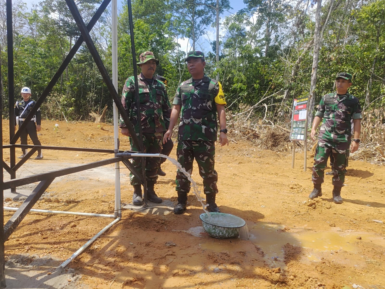 Ketua Tim Wasev Apresiasi dan Puji Kinerja Satgas TMMD Kodim 0415/Jambi