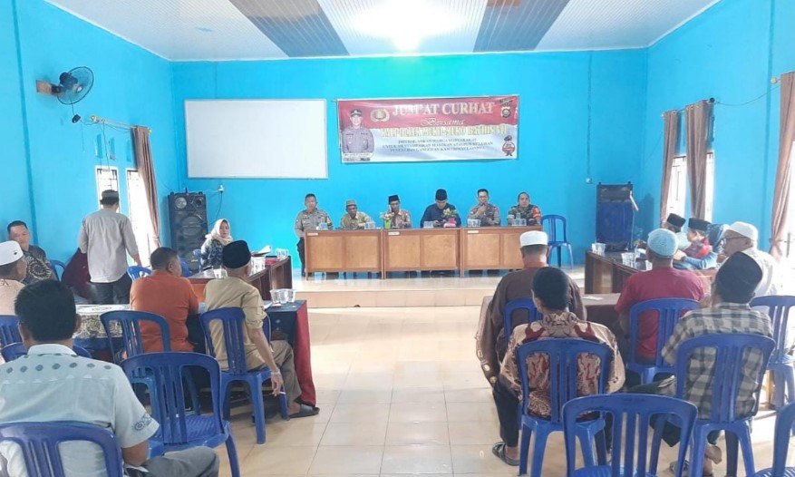 Kapolsek Muko Muko Bathin VII Dengarkan Keluh Kesah Warga Dusun Suka Jaya