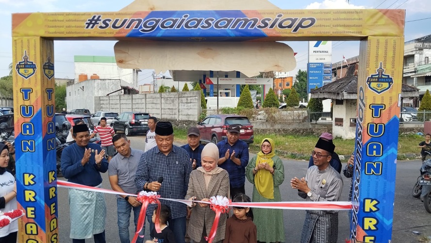 Buka Festival Jajanan Sungai Asam Volume II, Sekda: ‘Geliatkan Pariwisata dan Perekonomian Masyarakat’