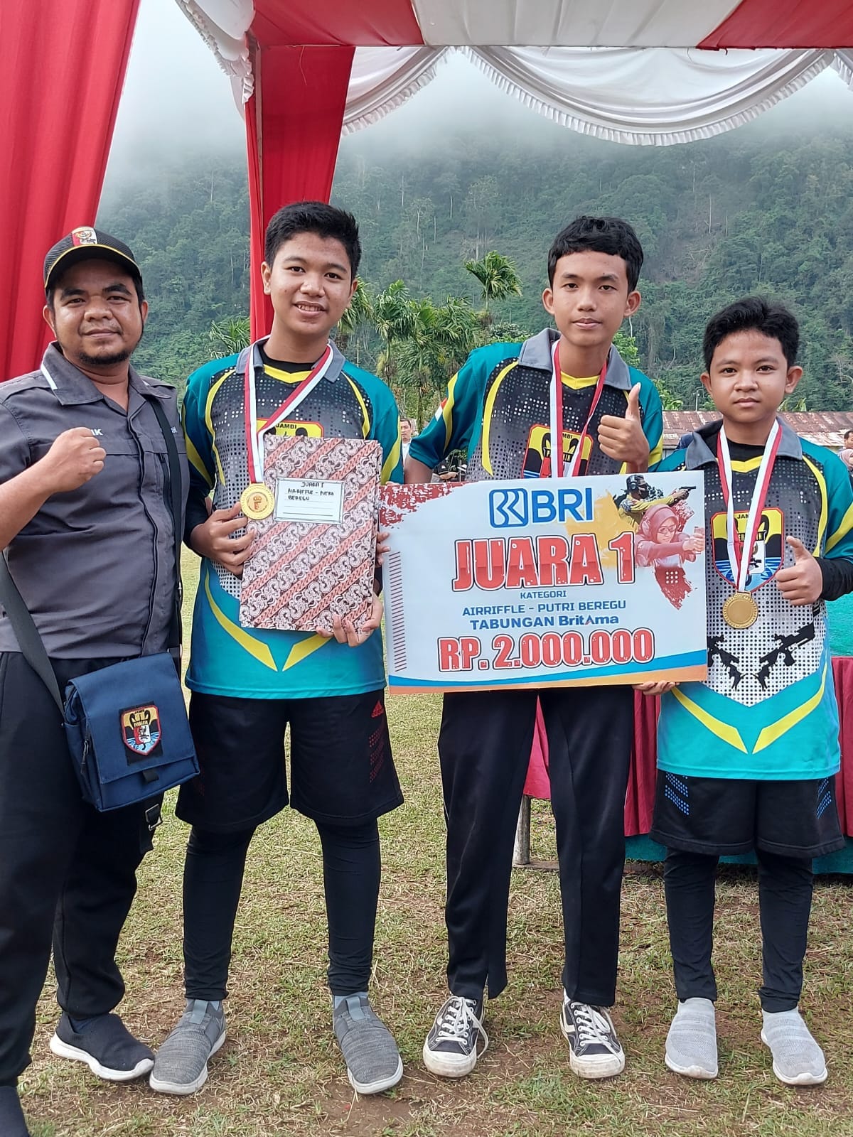 Prestasi Lagi, Atlet Menembak Provinsi Jambi Sabet 2 Emas di Padang Panjang Shooting Competition