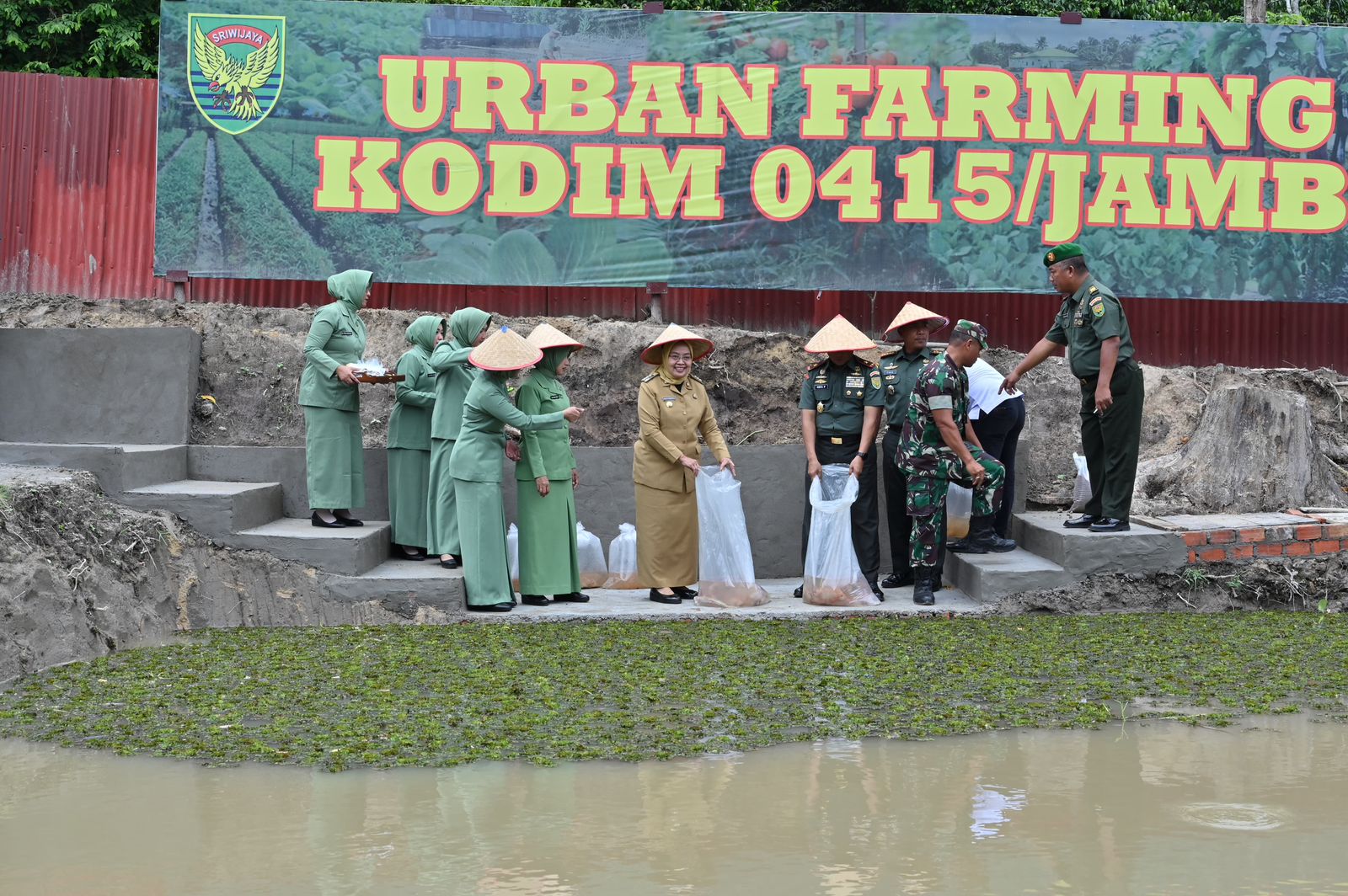 Dukung Ketahanan Pangan, Pj Wali Kota Jambi Hadiri Urban Farming Kodim 0415/Jambi