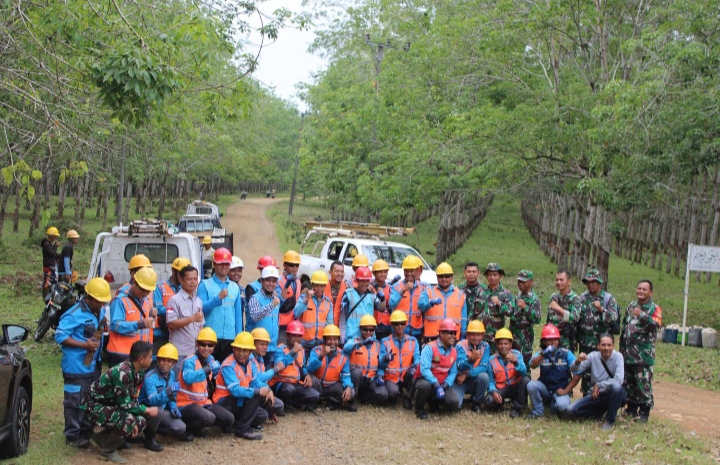 Kolaborasi PLN dan Kodim 0425 Seluma Perkuat Keandalan Listrik Kabupaten Seluma Lewat Gebyar Right of Way