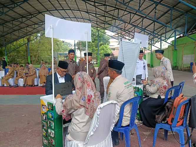 Buka Gerakan Pejabat Daerah Berzakat, Wali Kota Jambi Syarif Fasha Bayar Zakat