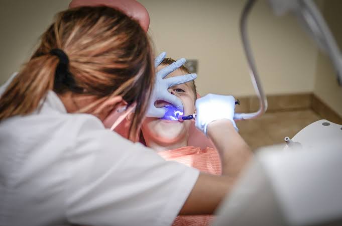 Dokter Tak Lagi Sarankan Cabut Gigi, Tapi Lebih Mempertahankan dan Merawat Gigi 