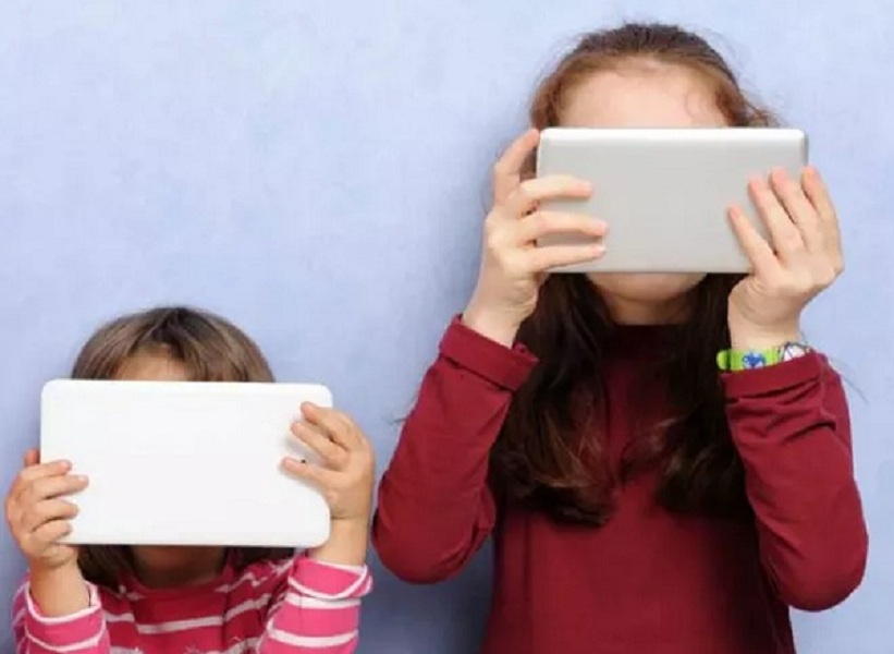  Orang Tua Wajib Tahu: Ini Dampak Sebenarnya Gadget pada Risiko ADHD dan Autisme
