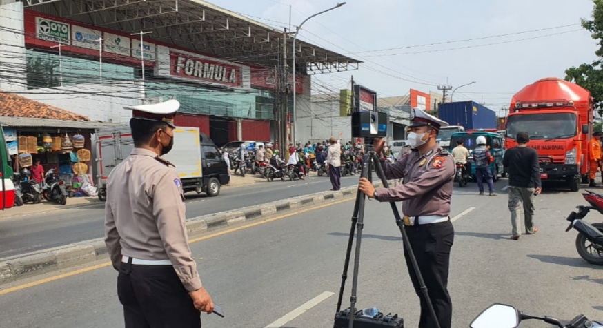 Polisi Pakai Alat 3D Laser Scanner, Olah TKP Kecelakaan Maut di Bekasi
