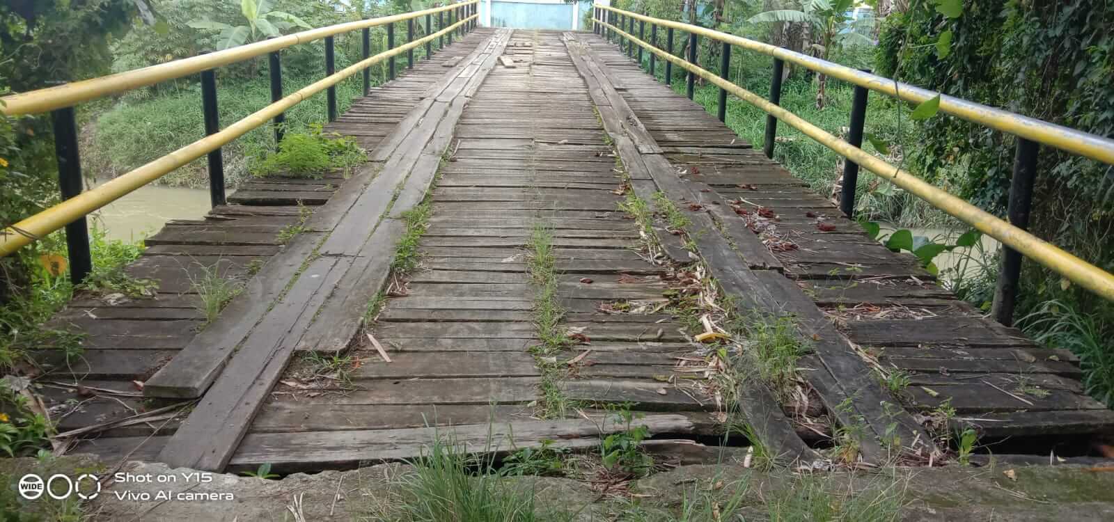 Membahayakan Pengendara, Jembatan Papan Tebat Ijuk Dili Kerinci Rusak dan Butuh Perbaikan 