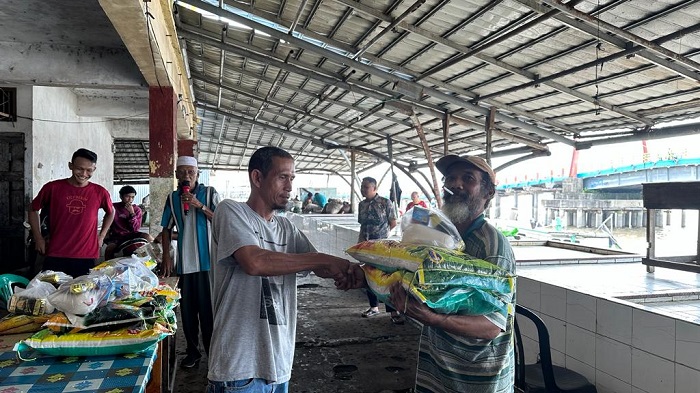 Seru! Peringati HUT ke-78 RI, Pedagang Ikan di Pasar Tangga Raja Ilir Kuala Tungkal Adakan Lomba Domino