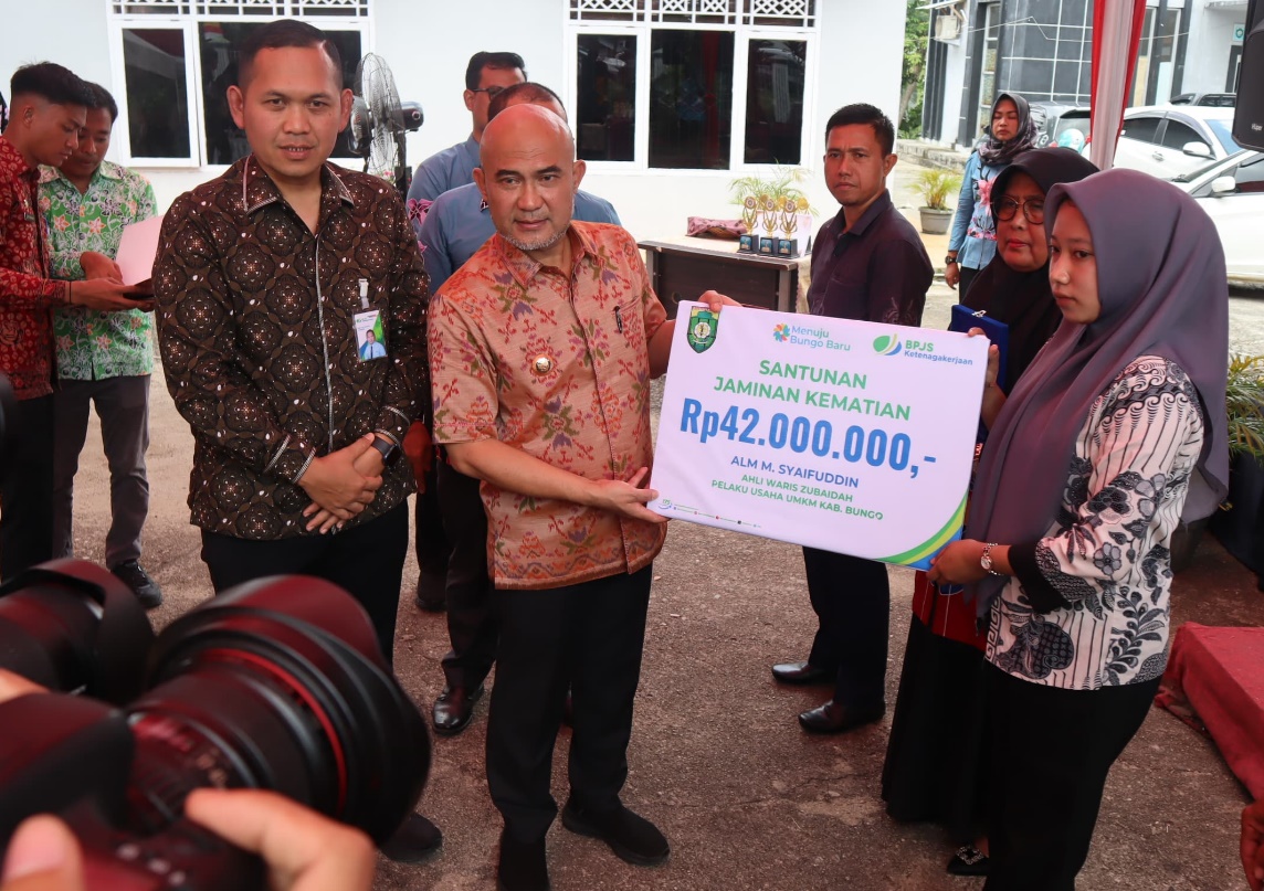 BPJS Ketenagakerjaan Cabang Muara Bungo Serahkan Santunan JKM di Hari Koperasi Nasional 2025