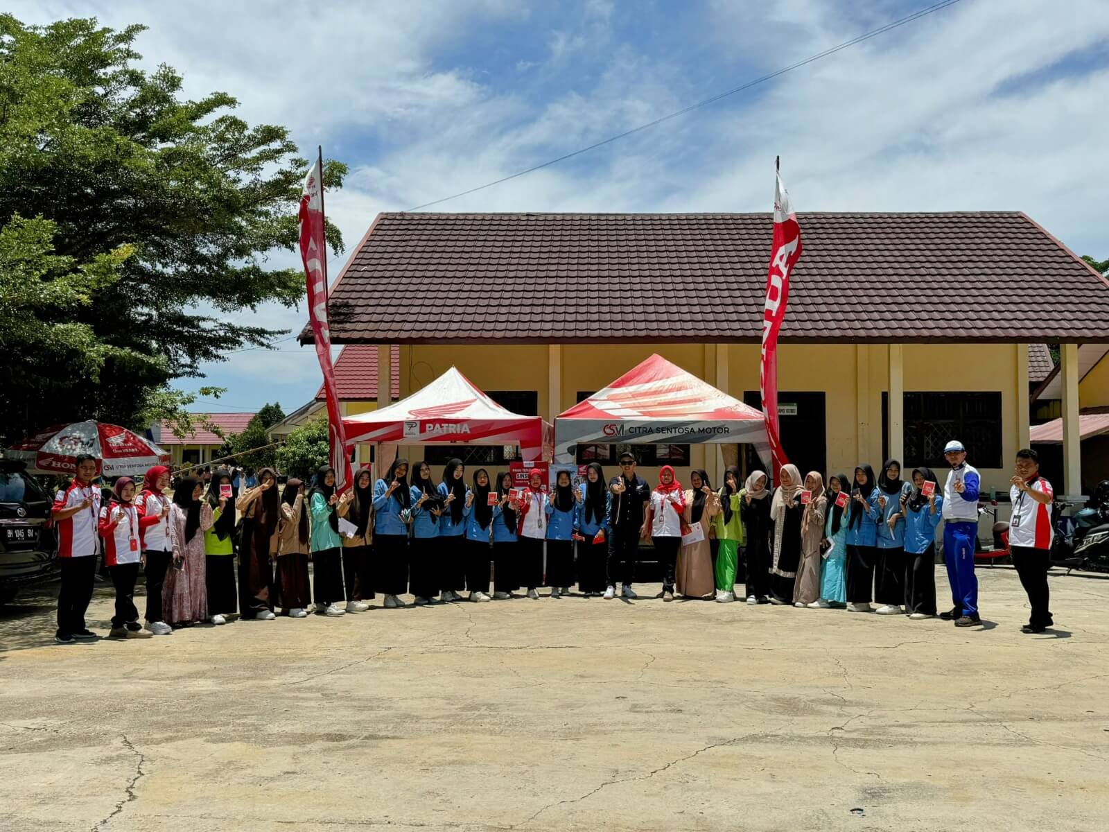 Sinsen Roadshow Edukasi Safety Riding untuk Pelajar Kabupaten di Jambi