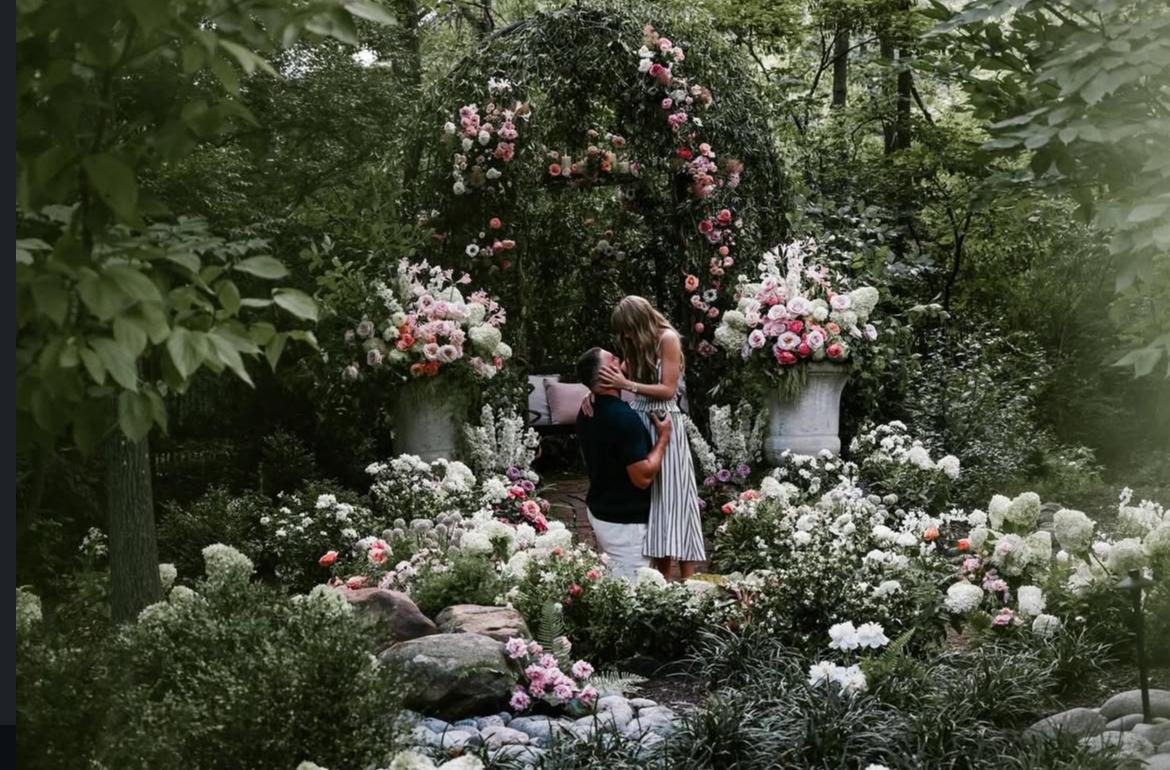 Bak di Negeri Dongeng, Travis Kelce Lamar Taylor Swift