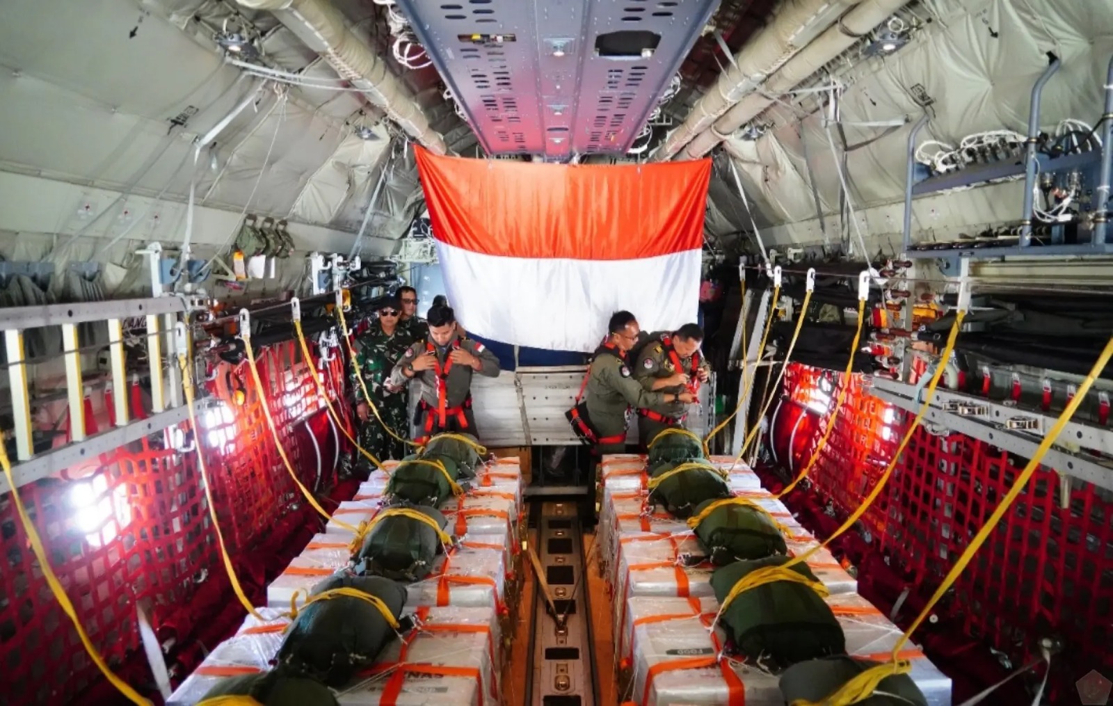 Tepat di HUT RI ke-80, Dua Pesawat TNI Kirim Bantuan 800 Ton ke Gaza