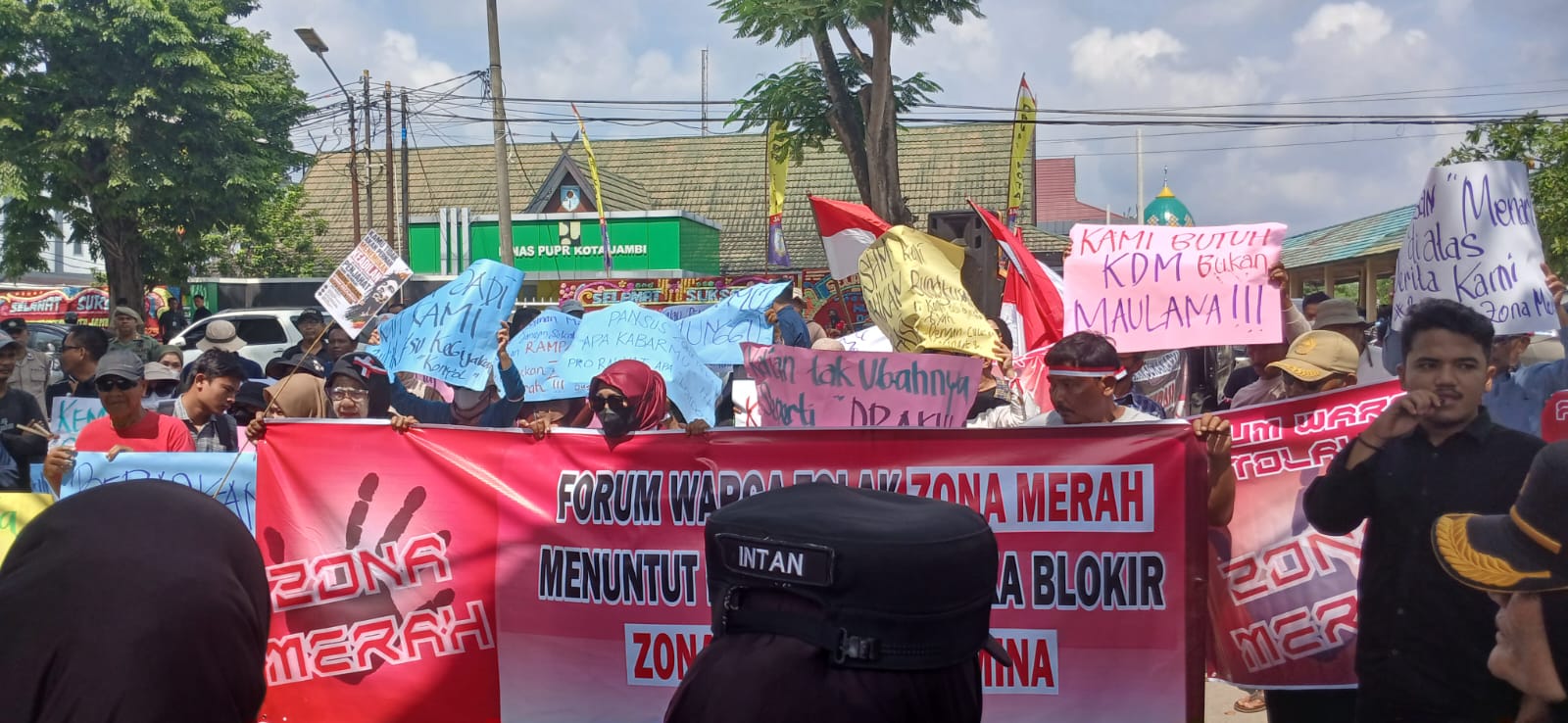 Akhirnya! Demo Zona Merah Berbuah Kesepakatan, DPRD dan Pemkot Jambi Surati Presiden