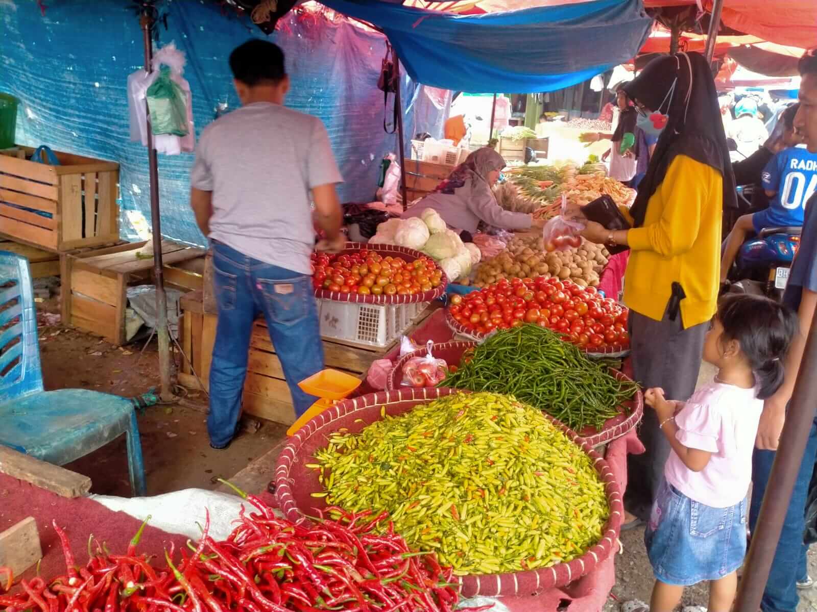 H-5 Lebaran Idul Fitri, Harga Cabai dan Bahan Pangan  di Pasar Atas Muara Bungo Mulai Naik