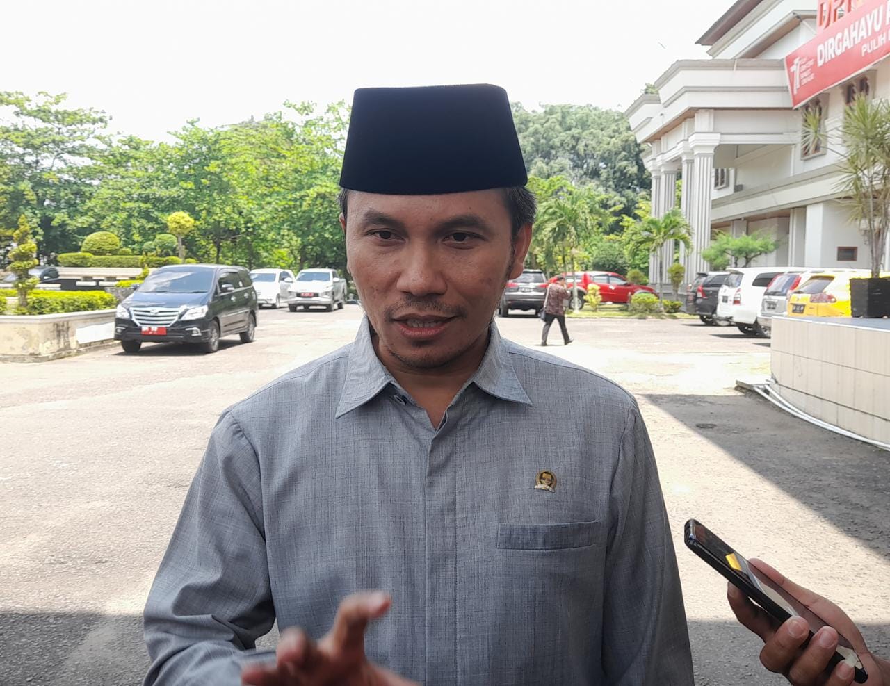 Imbas Warga Blokir Jalan Talang Duku, Ketua DPRD Provinsi Jambi: Perusahaan Tidak Bermanfaat Cabut Izinnya