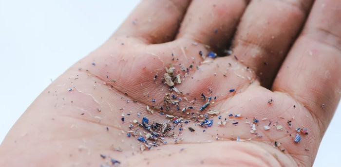 Kandungan Mikroplastik Teridentifikasi di Air Hujan Jakarta, Diduga Akibat Pencemaran Manusia