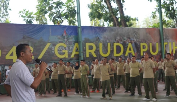 Prajurit Korem 042/Gapu dan Persit Laksanakan Senam Bersama