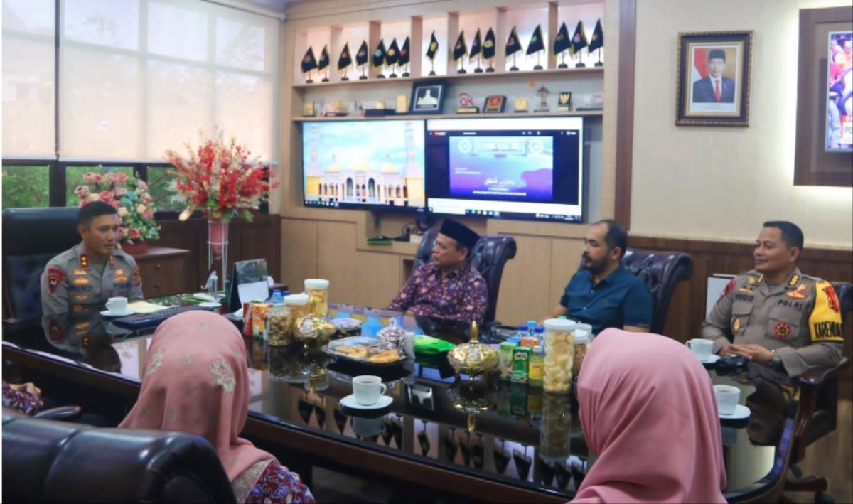 Silaturahmi dengan Kapolda Jambi, Rektor Universitas Muhammadiyah Jambi Sampaikan Program Menarik untuk Polri