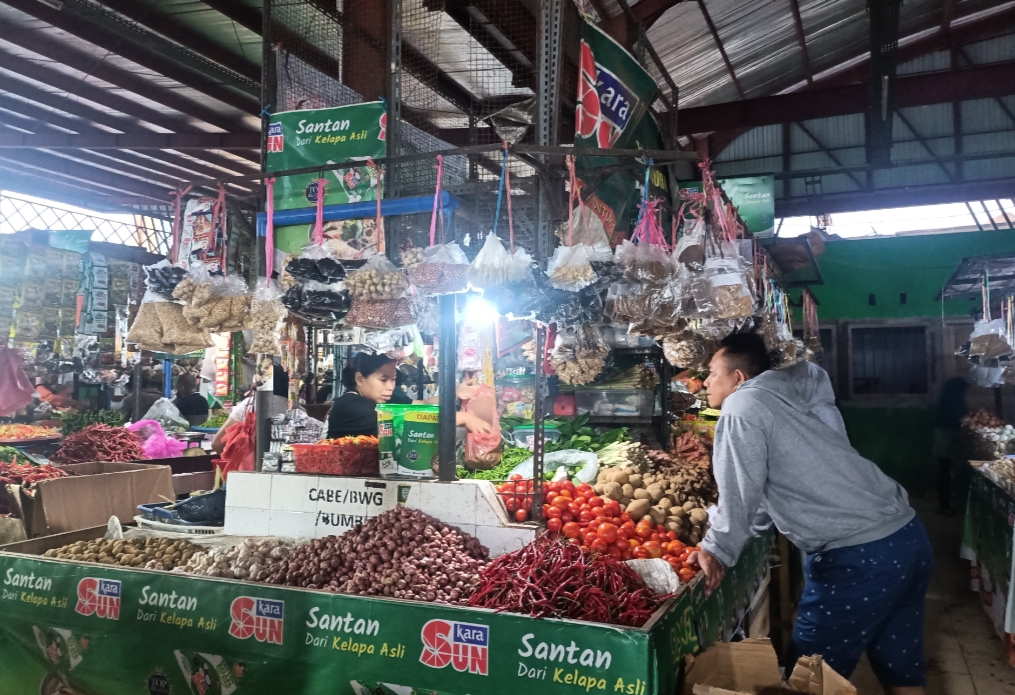 Harga BBM Naik, Sejumlah Sembako di Pasar Sengeti Kabupaten Muaro Jambi juga Merangkak Naik