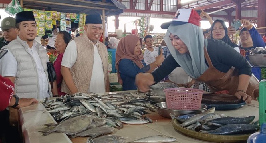 Blusukan ke Pasar Aurduri, H Abdul Rahman Dialog Langsung dengan Pedagang