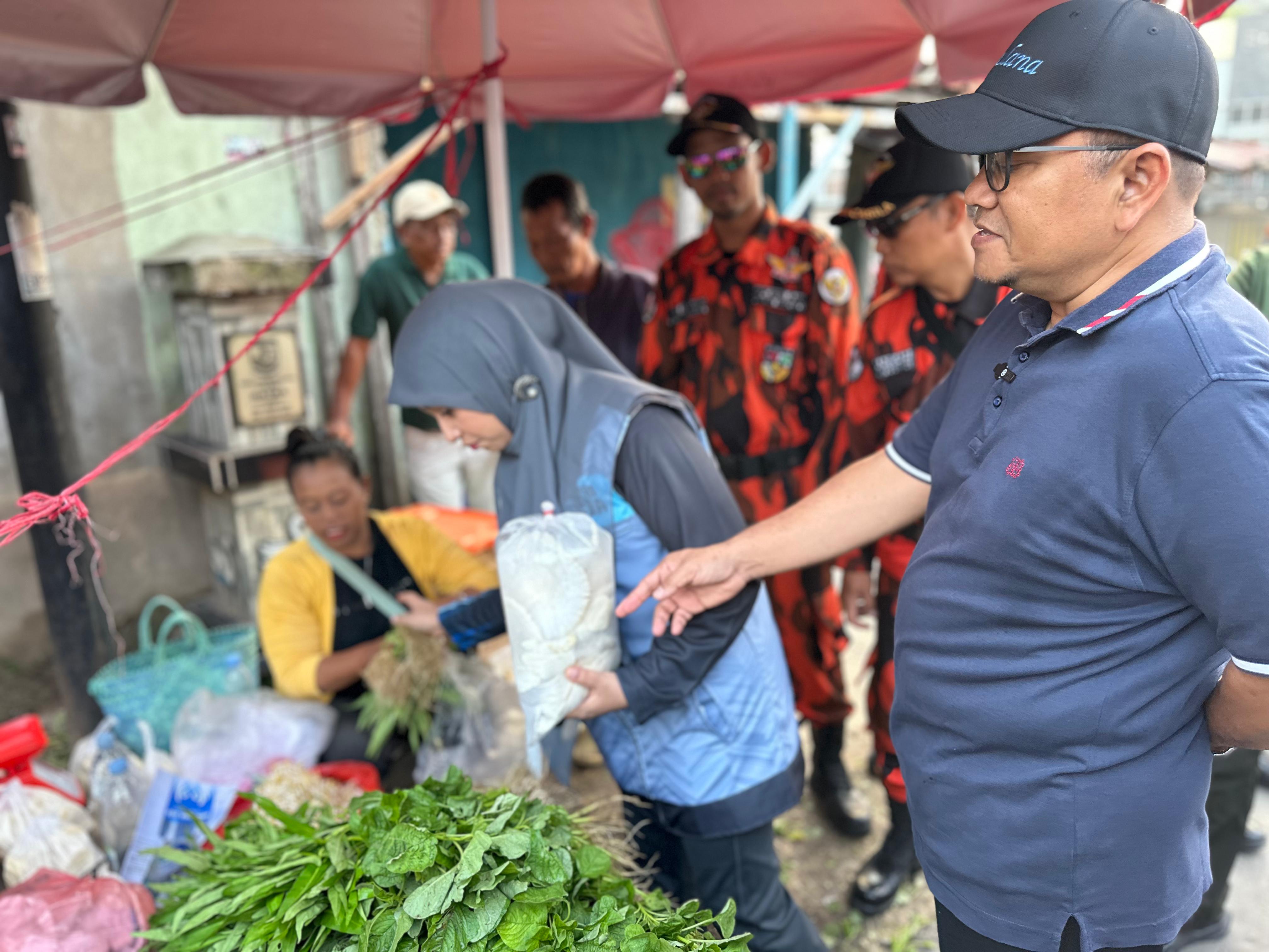 Romantis, Maulana Bersama Istri Kunjungi Pasar Simpang Pulai, Ini Alasannya