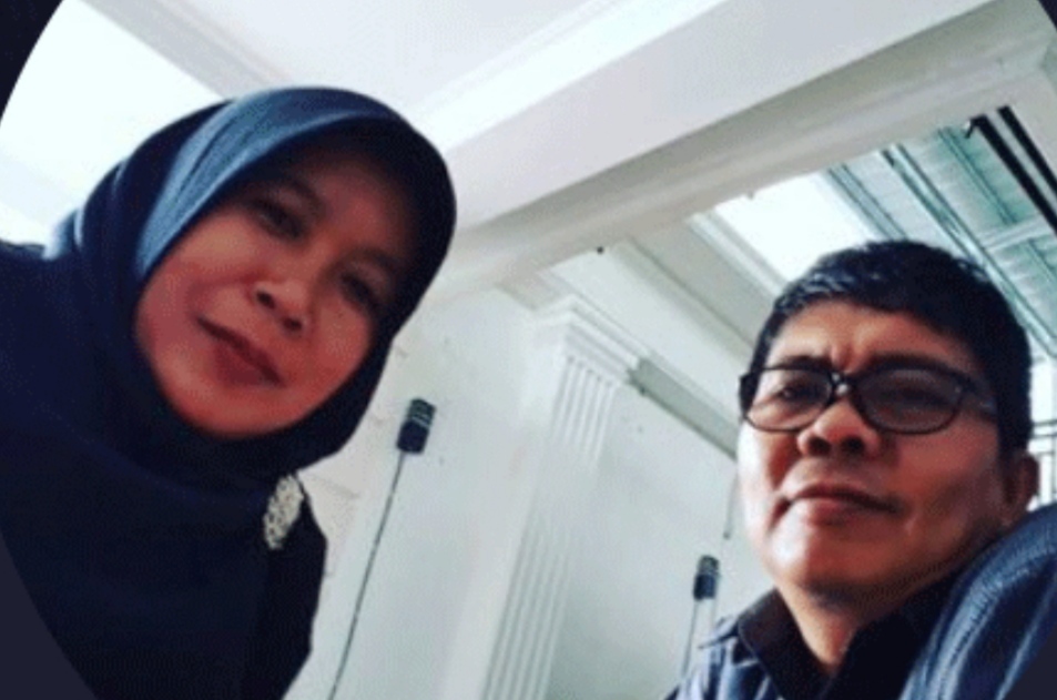 Dirut Sumatera Ekspres Grup H Muslimin Promosi Gelar Doktor Bersama Istri