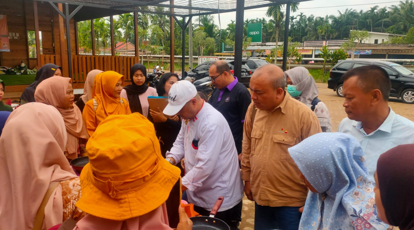 Support Penuh Dari SKK Migas-PetroChina Untuk Kemajuan Cafe Literasi Pandan Jaya Geragai 