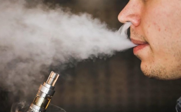 Batuk, Sesak, Demam: 7 Gejala Evali yang Perlu Diketahui Pengguna Rokok Elektrik