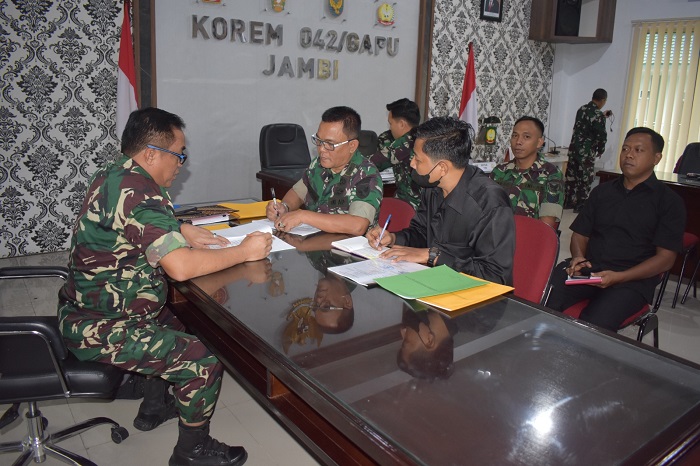 Korem 042/Gapu Terima Taklimat Awal Tim Pengawas Post Audit Itdam II/Sriwijaya