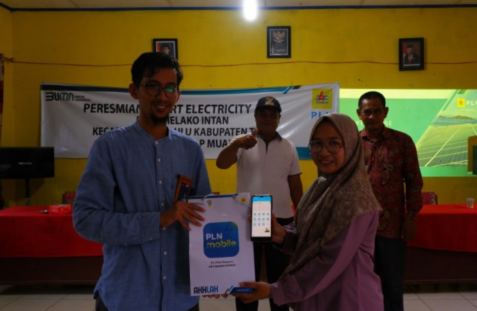 Tingkatkan Pelayanan, PLN UP3 Muara Bungo Launching Smart Electricity Area di Desa Malako Intan