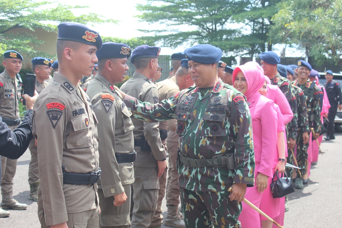 Penugasan 6 Bulan di Papua Berakhir, 95 Personel Brimob Polda Jambi Tiba di Bandara Sultan Thaha Jambi