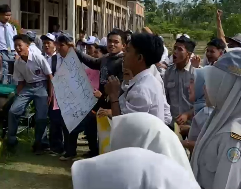 Waduh! Siswa SMKN 7 Tanjab Barat Demo, Soroti Penggunaan Dana BOS dan Fasilitas Sekolah