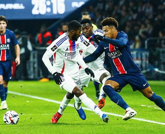 PSG Lanjutkan Dominasi dengan Kemenangan 3-1 atas Lyon, Marseille Tersandung di Tangan Lille!