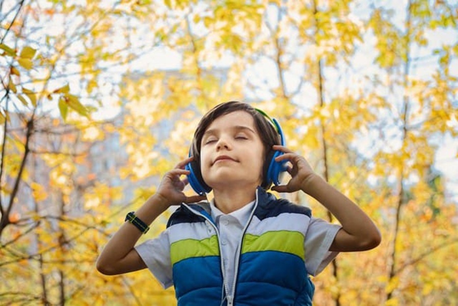 Ternyata, Anak-anak Juga Butuh Musik, Ini Manfaat Mendengarkan Musik Bagi Perkembangan Anak