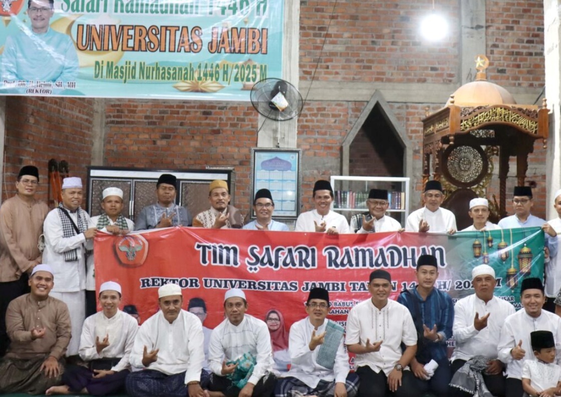 Rektor UNJA Pimpin Safari Ramadan Pertama di Masjid Nurhasanah