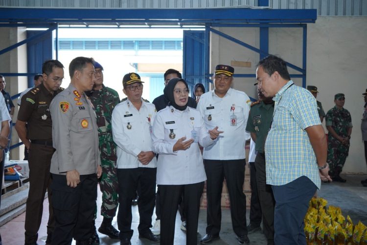 Pj Wali Kota Jambi Kunjungi Gudang Bulog dan Gudang Sri Murti