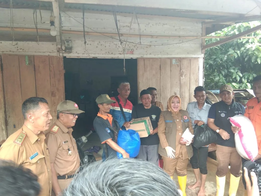 Pertamina EP Pendopo Field Berikan Bantuan kepada Masyarakat Korban Banjir di Kabupaten Musi Rawas