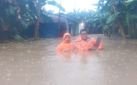 Kota Bekasi Dikepung Banjir Akibat Hujan Lebat