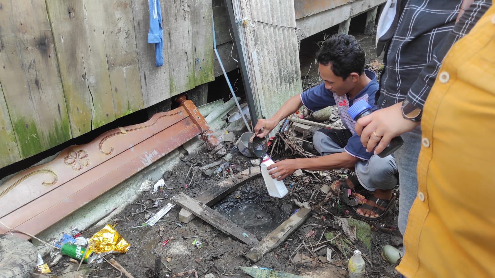 Uap Panas yang Muncul di Simbur Naik Tanjab Timur Mengandung Amonia dan Sulfur yang Tinggi