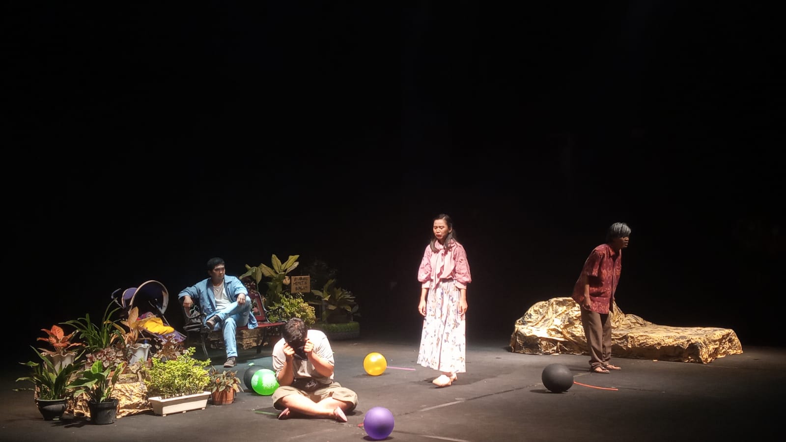 Sanggar HIMA Bahasa Indonesia Unbari Kembali Hadir Tunjukkan Eksistensinya di Panggung Teater