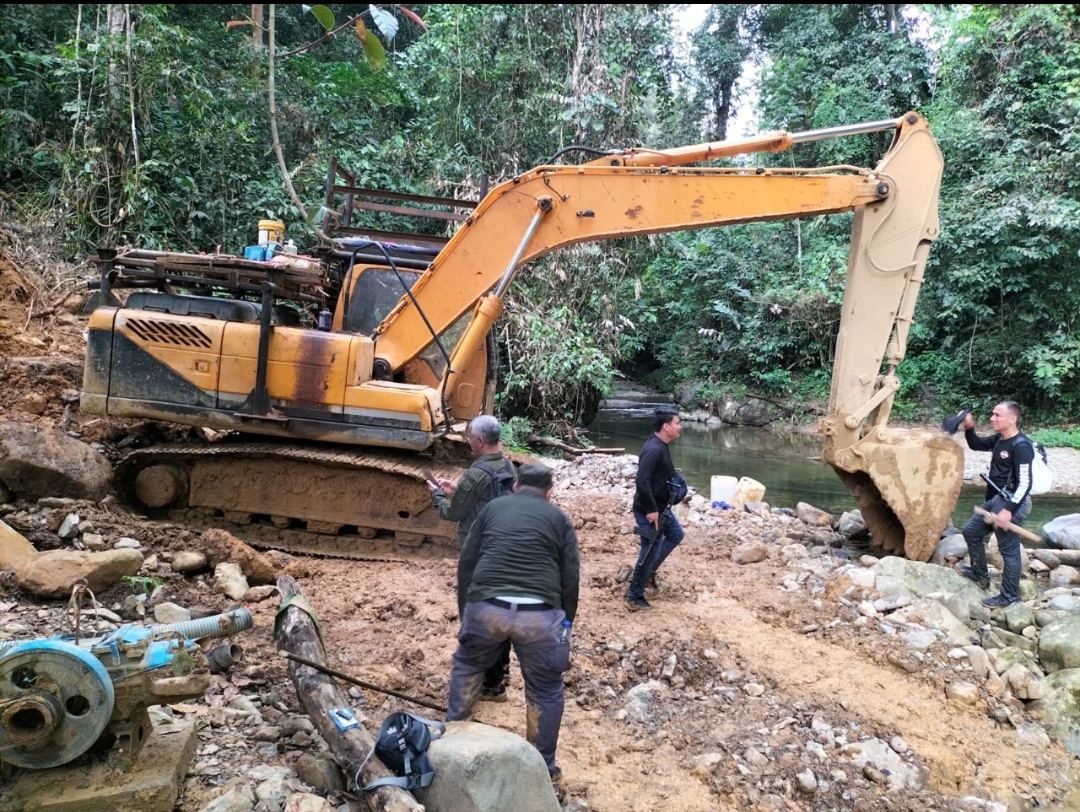 Razia PETI di Dusun Sungai Telang, Polres Bungo Amankan 2 Pelaku dan 2 Ekskavator