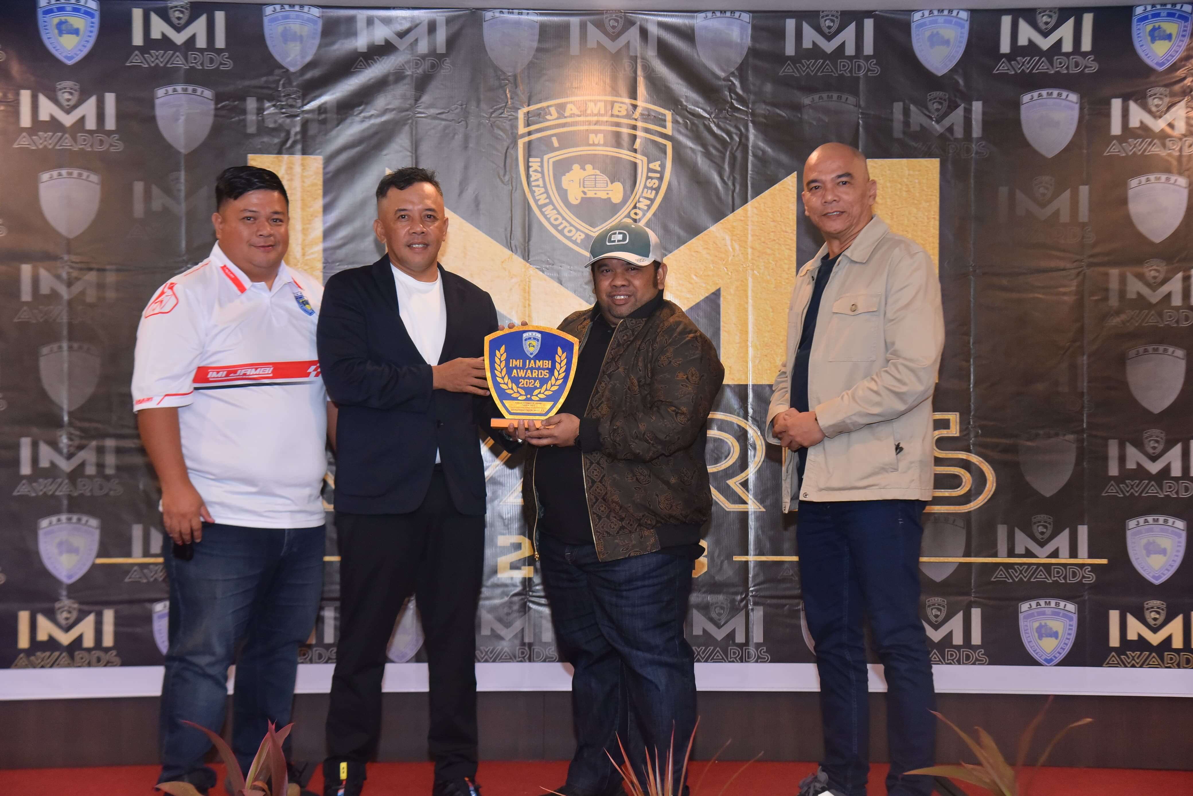 Bupati Batanghari M Fadhil Raih IMI Award, Apresiasi di Bidang Olahraga 