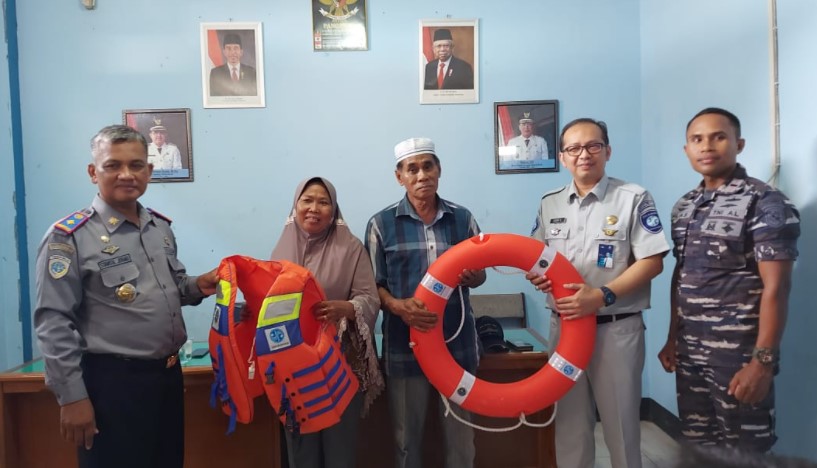 Life Bouy Dan Life Jacket Jasa Raharja Melindungi Keselamatan Penumpang Operator Kapal LLASDP Kuala Tungkal  