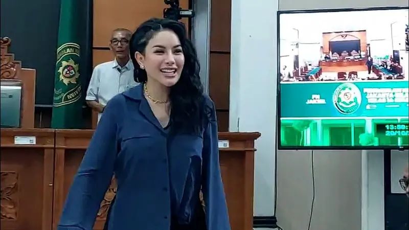 Nikita Mirzani Divonis 4 Tahun Penjara dan Denda Rp1 Miliar dalam Kasus Pemerasan