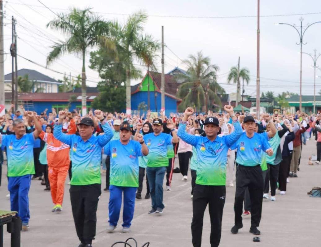 HUT KORPRI ke-54: Wabup Katamso Ajak ASN Jaga Kebugaran & Perkuat Kekompakan Lewat Senam Bersama