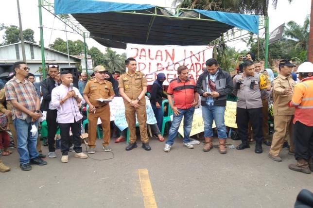 Ketua DPRD Provinsi Jambi Edi Purwanto Minta PT Pelindo Bayar Iuran Perbaikan Jalan di Talang Duku